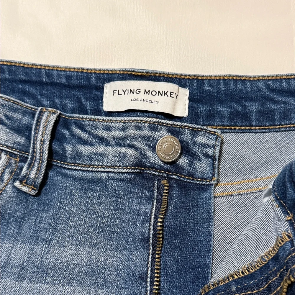 Flying Monkey Mid Rise Cropped Jeans Size 31 Distressed Raw Hem
